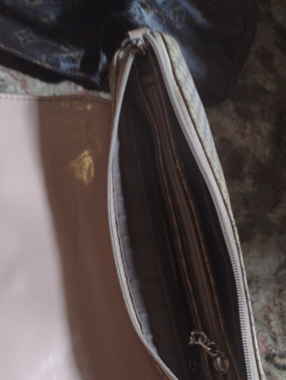 Purse bundle$,,,,$90 - Picture 8 of 15